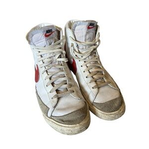 Nike Men’s Blazer Mid 77 Red